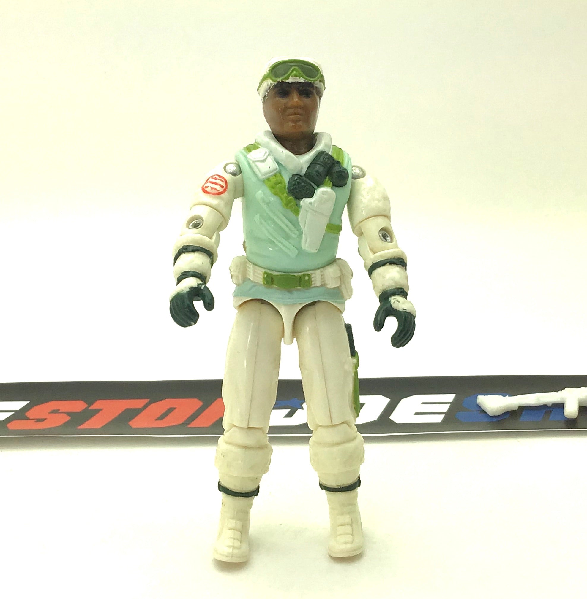 GI joe Iceberg loose action figure - retro toy & accesory - hasbro GI joe Iceberg loose action figure - retro toy & accesory - hasbro